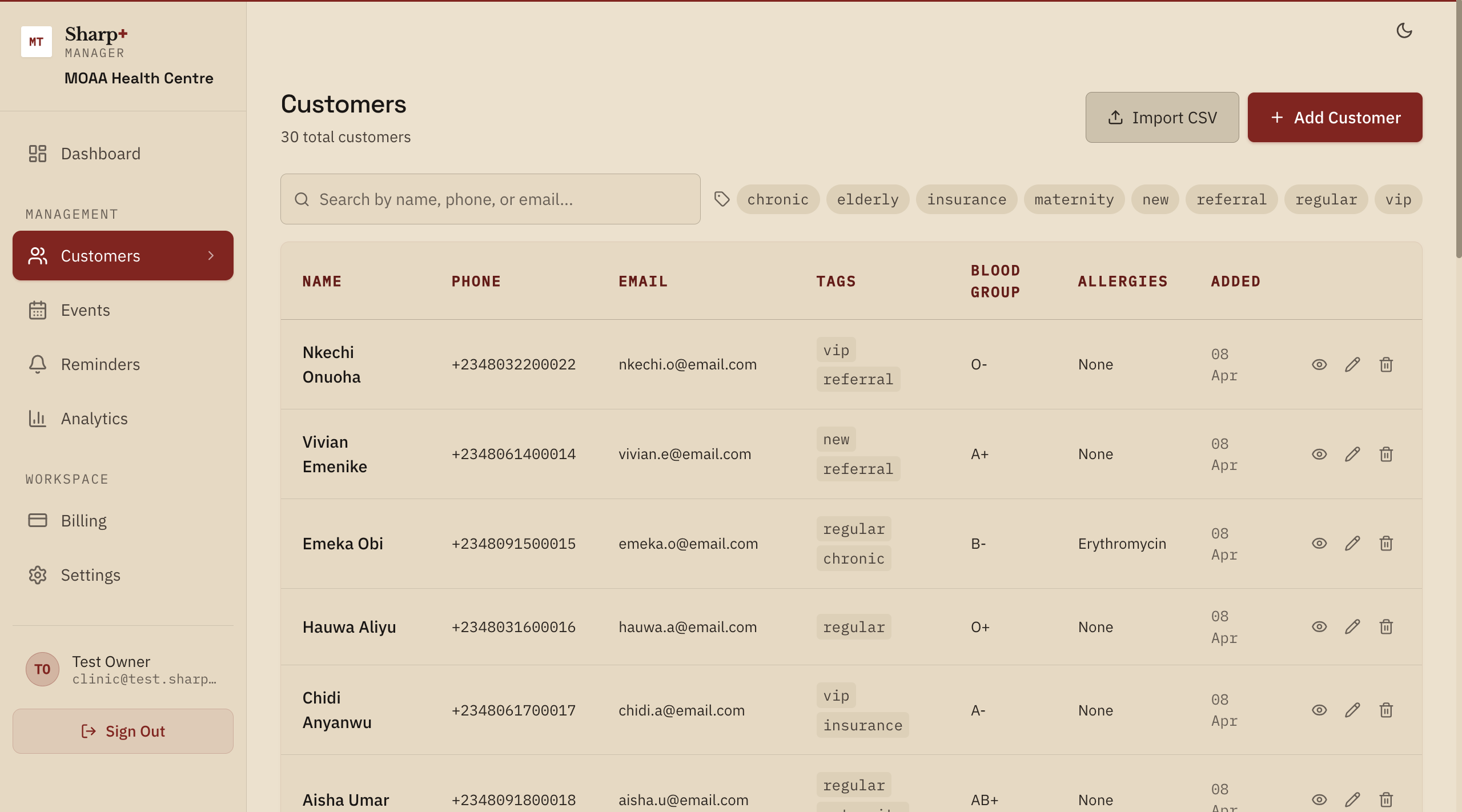 Customer list with tags and custom fields
